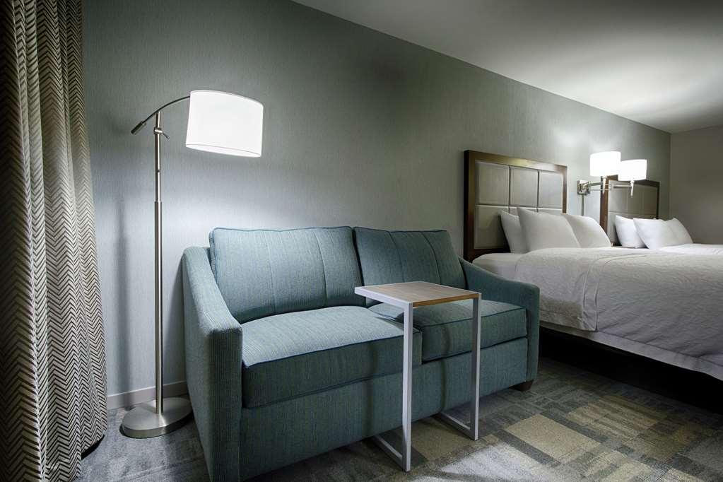 Hampton 3*