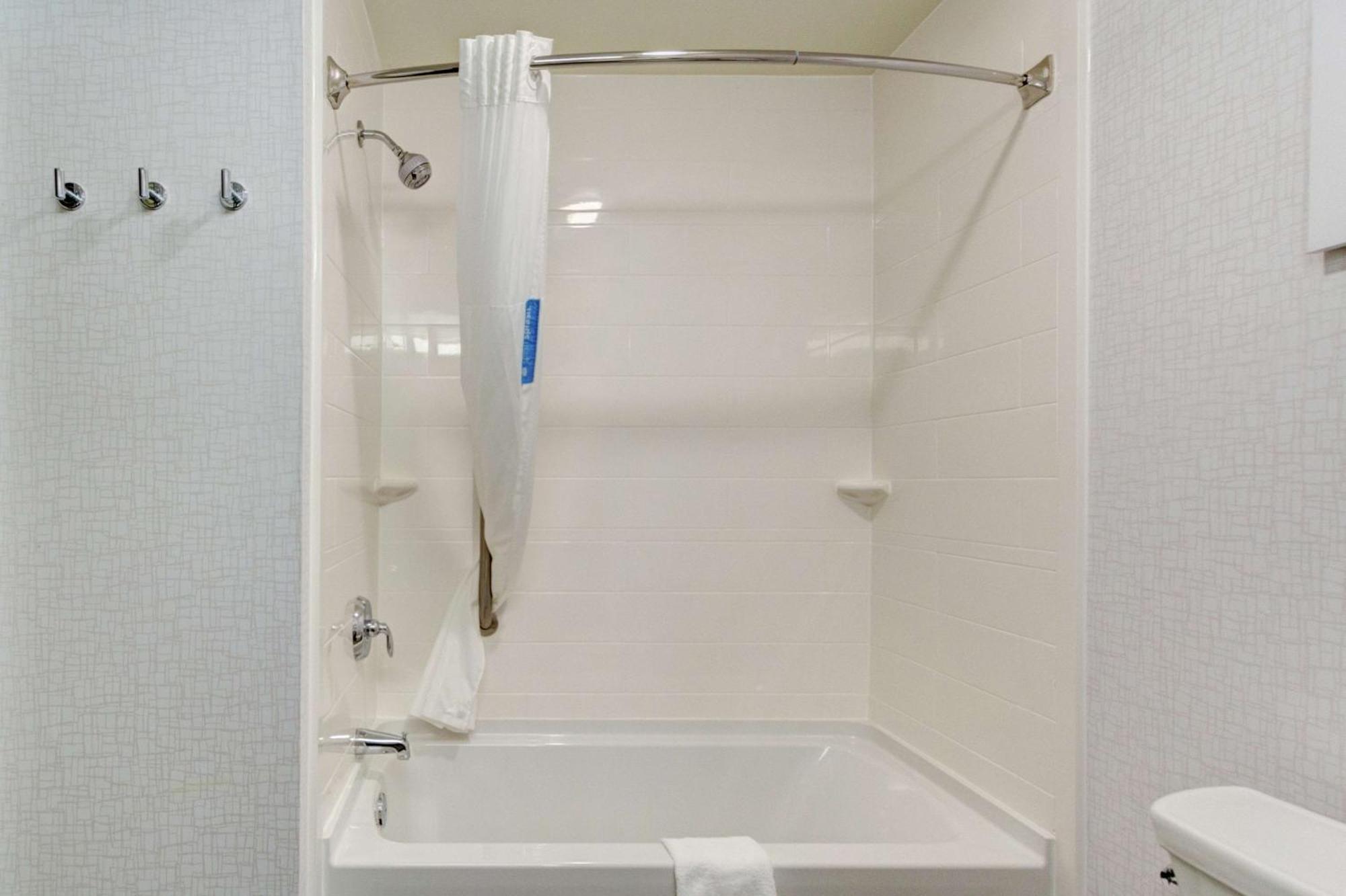 Hotel Hampton 3*