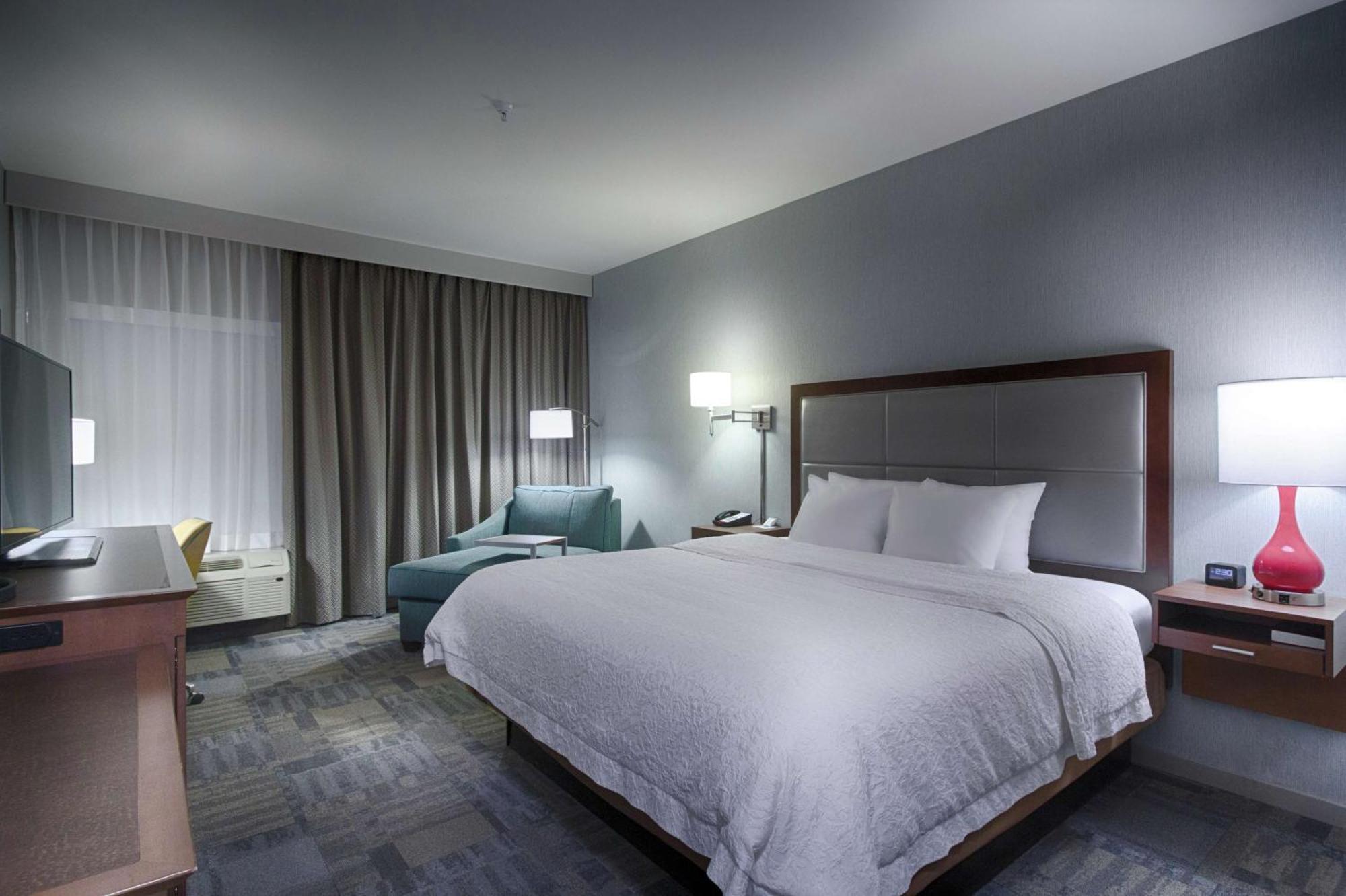 Hotel Hampton 3*