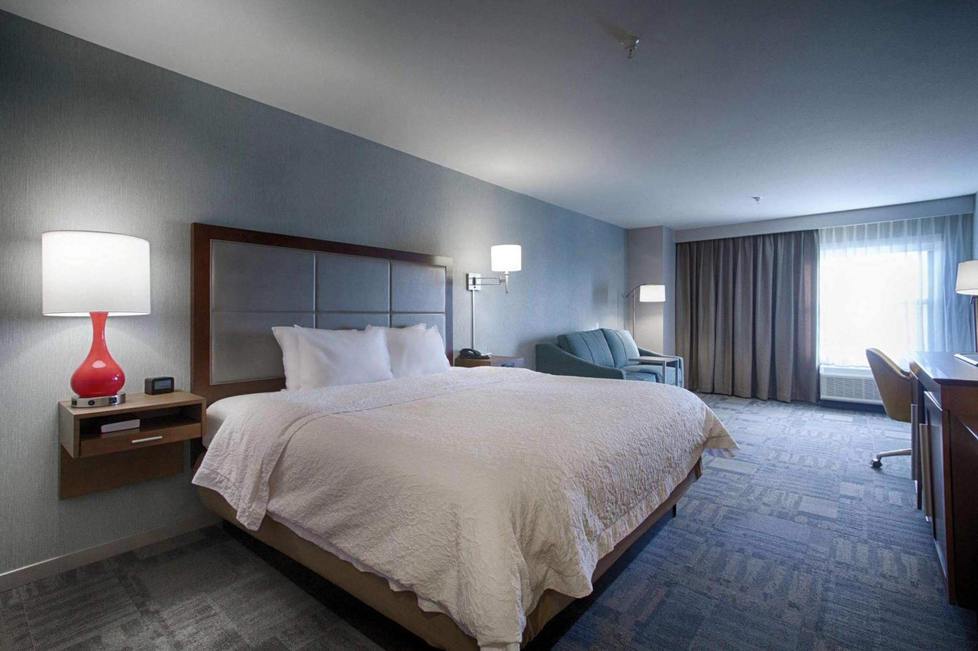 Hampton 3*