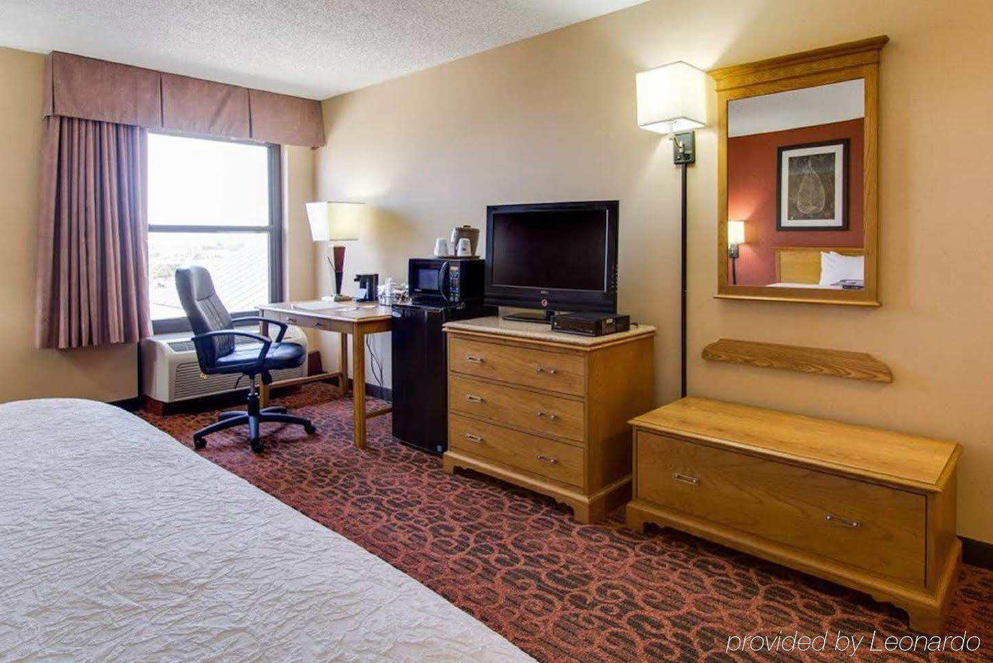 Hotel Hampton Salina
